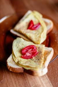 Welt-Ei-Tag am 10.10.   -  Tierfreundlicher Genuss – Vegane Ei-Alternativen machen’s möglich